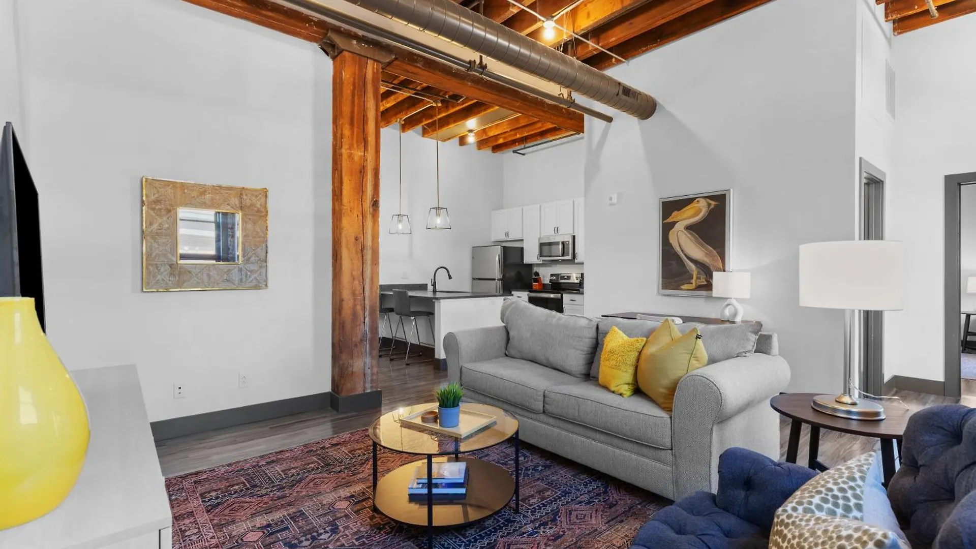 Riverfront Loft-Gated Parking-Wd-P102 Saint Louis Apartment